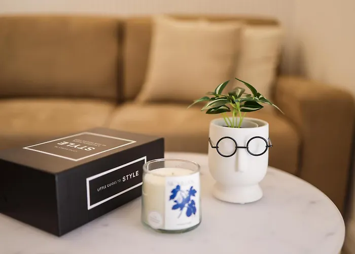 De Clave Luxury Apartment